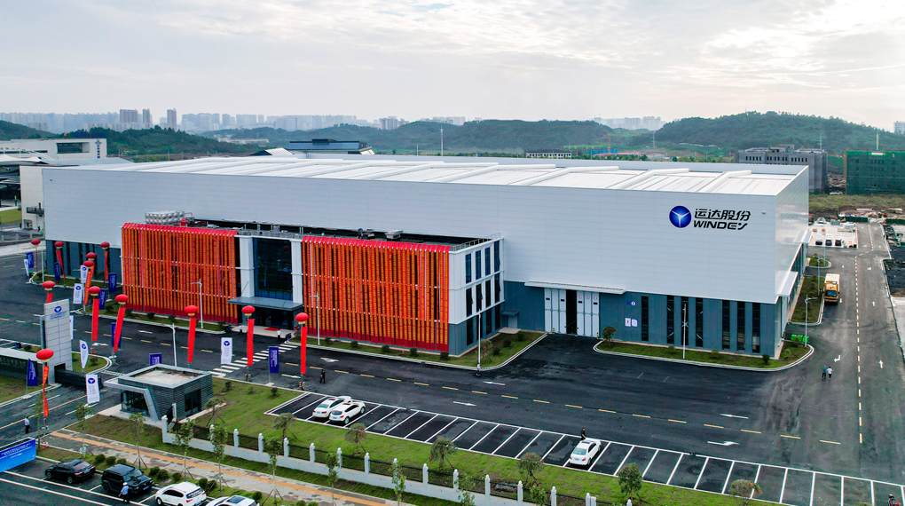 yp街机股份永州基地首台大兆瓦机组下线